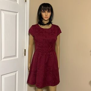 B. Darlin Junior Dress Burgundy and Black Size 11/12